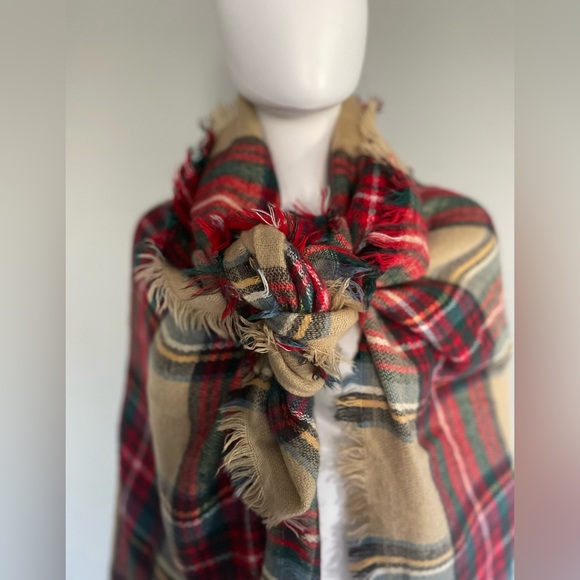 Plaid scarf/shawl - Picture 3 of 10